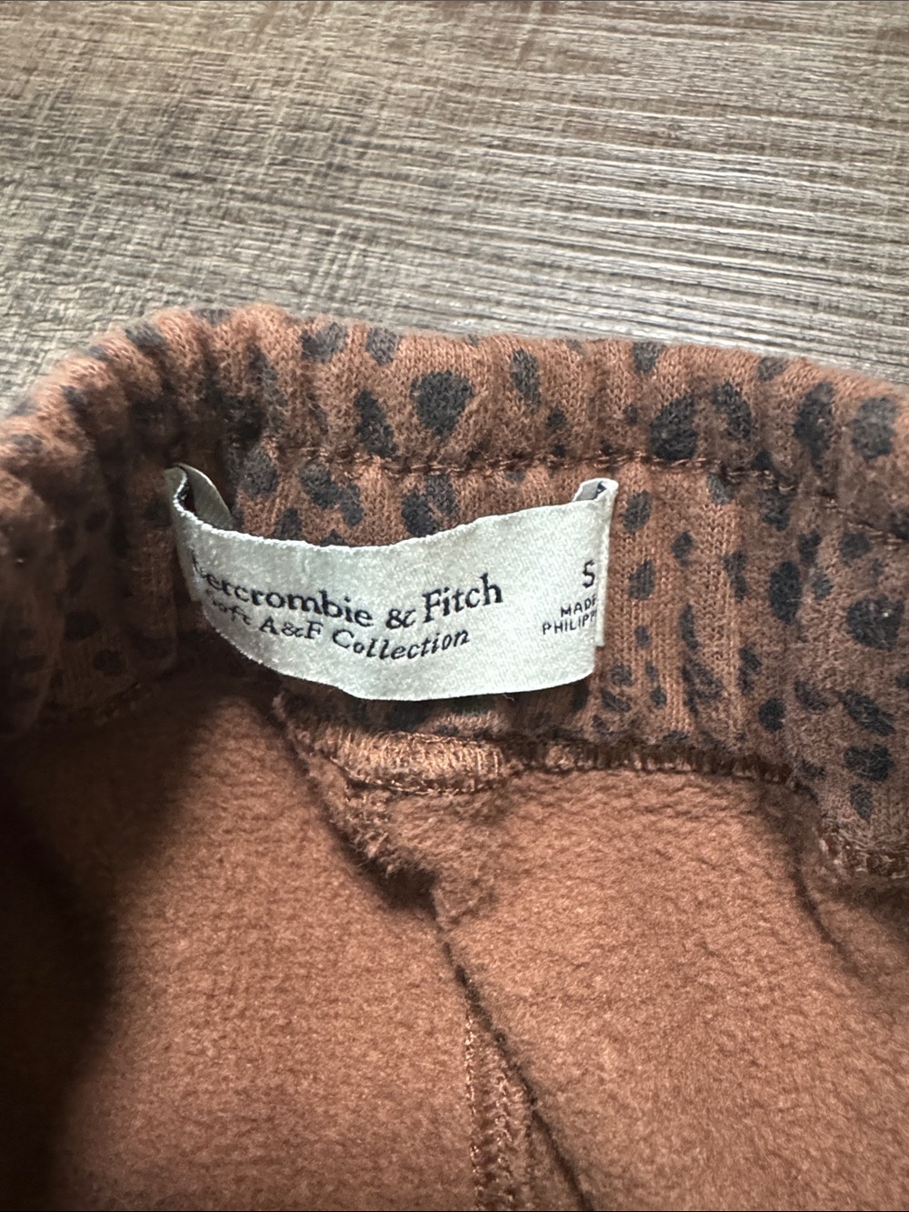 Abercrombie & Fitch Rust Brown Leopard Joggers - Picture 5 of 6